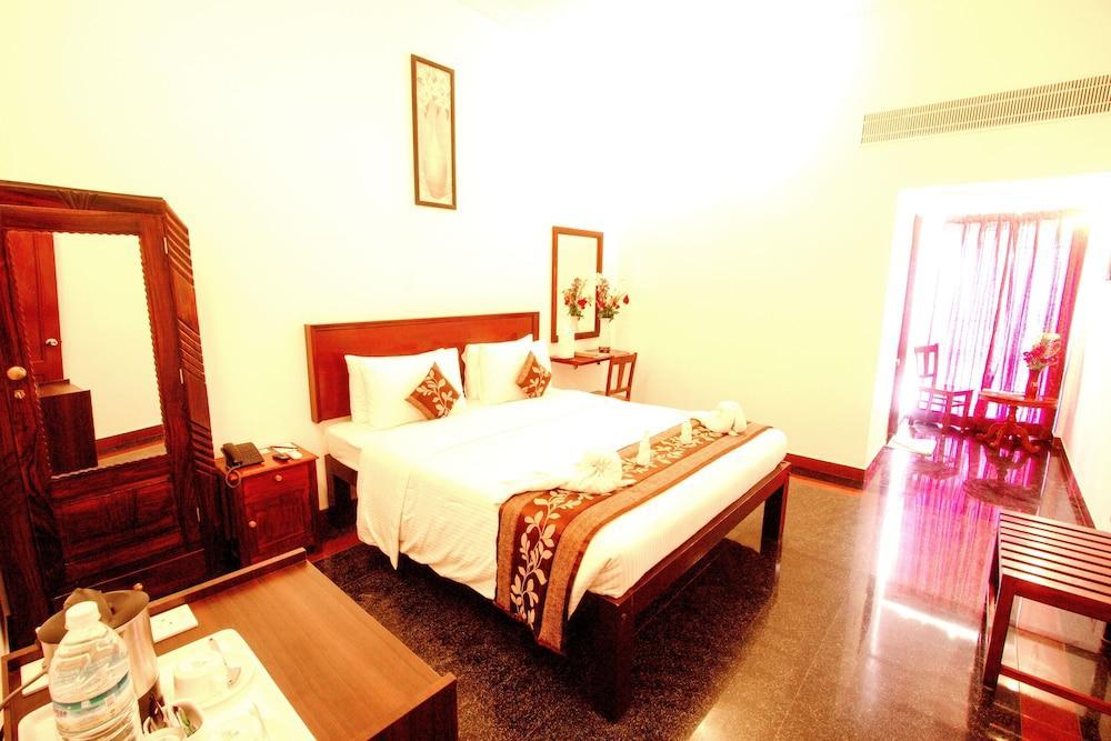 Hotel Bonsejour Puducherry Eksteriør billede