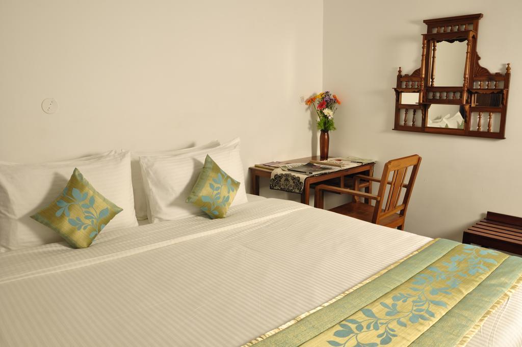 Hotel Bonsejour Puducherry Eksteriør billede