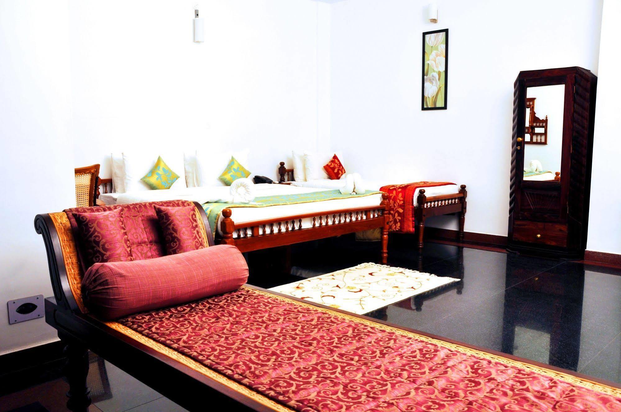 Hotel Bonsejour Puducherry Eksteriør billede