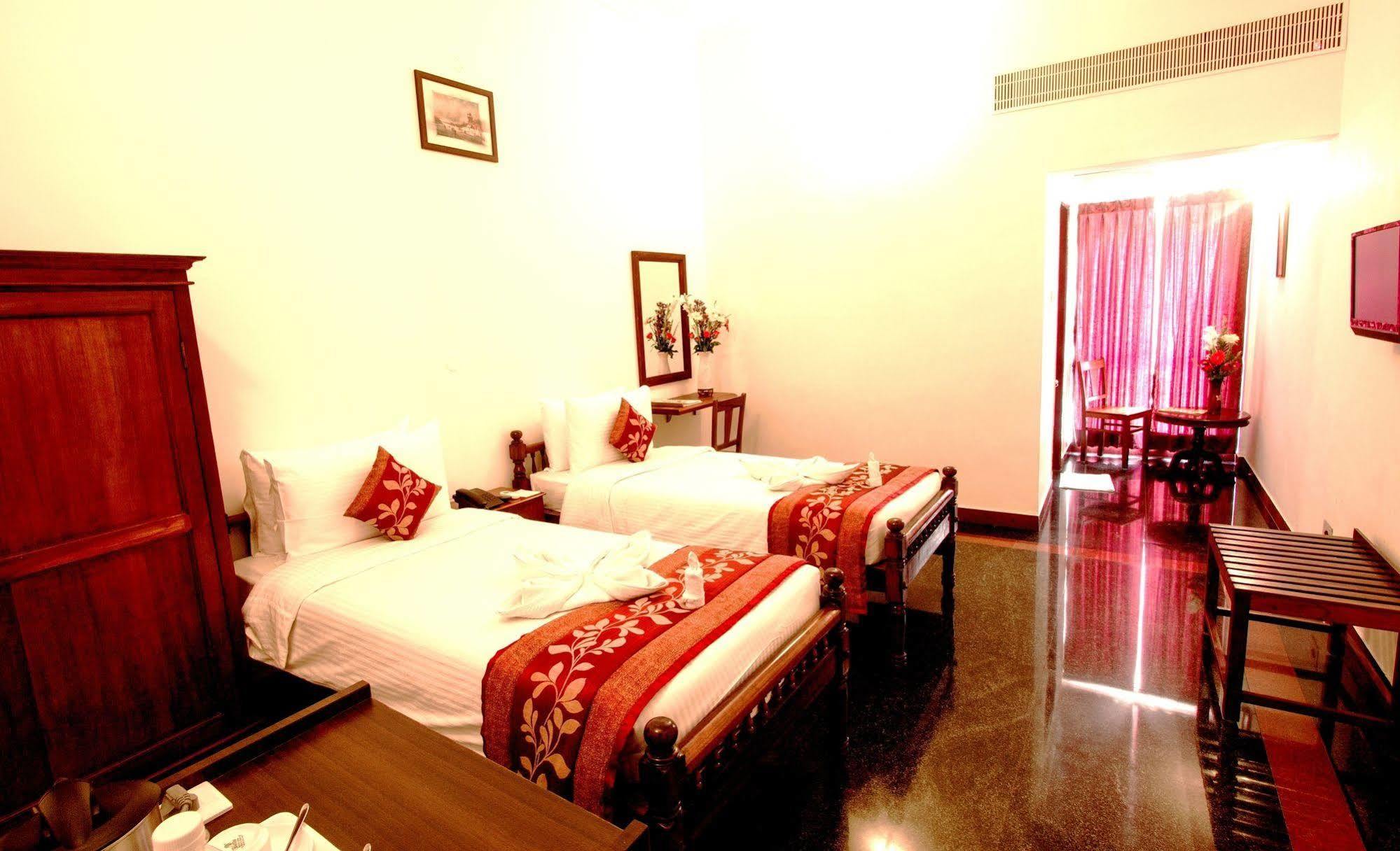 Hotel Bonsejour Puducherry Eksteriør billede