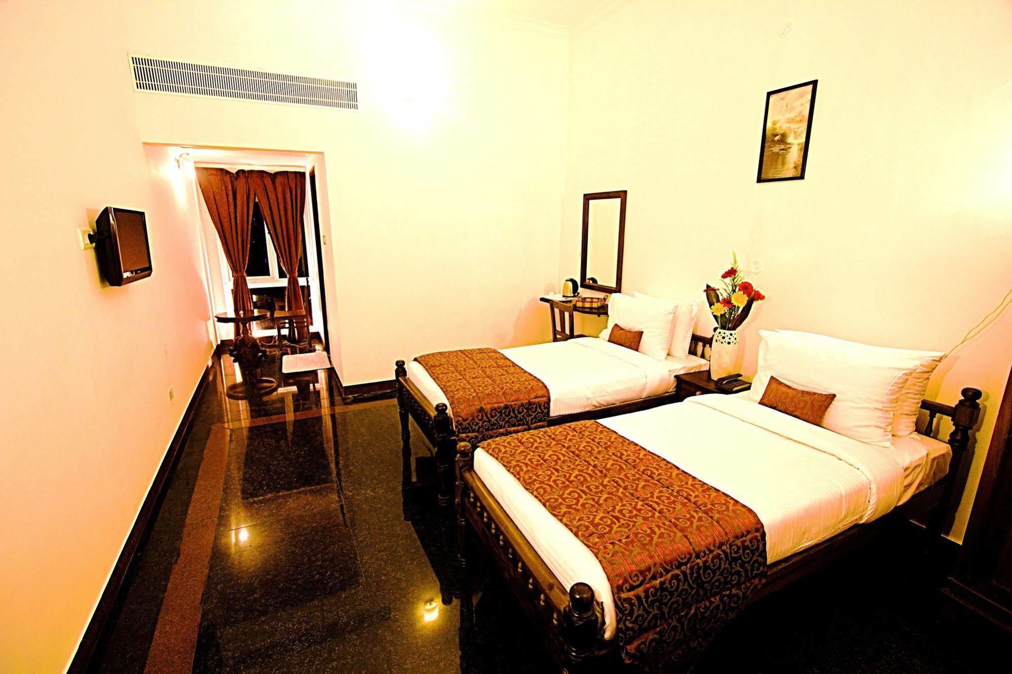 Hotel Bonsejour Puducherry Eksteriør billede