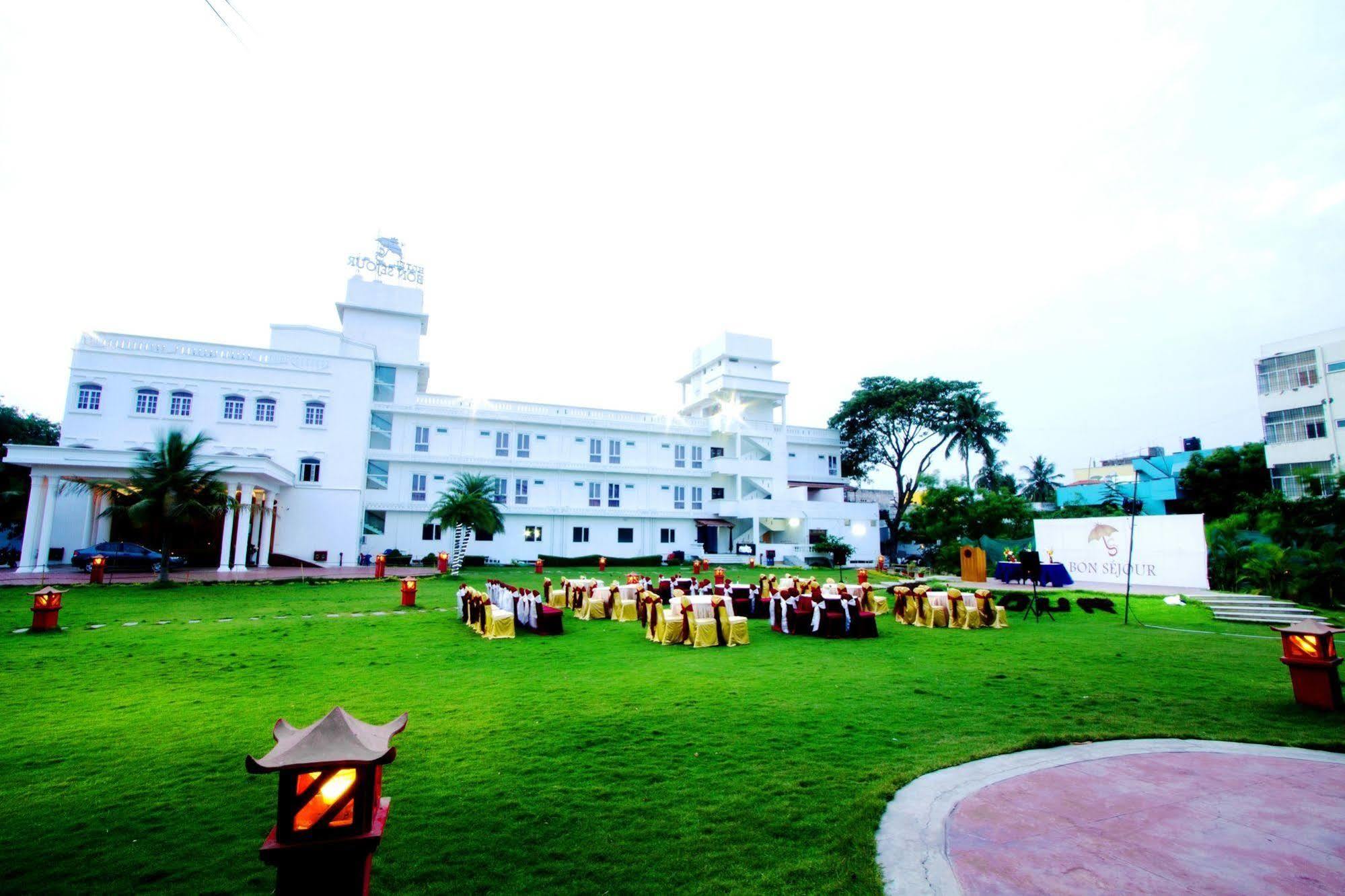 Hotel Bonsejour Puducherry Eksteriør billede