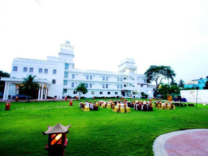 Hotel Bonsejour Puducherry Eksteriør billede
